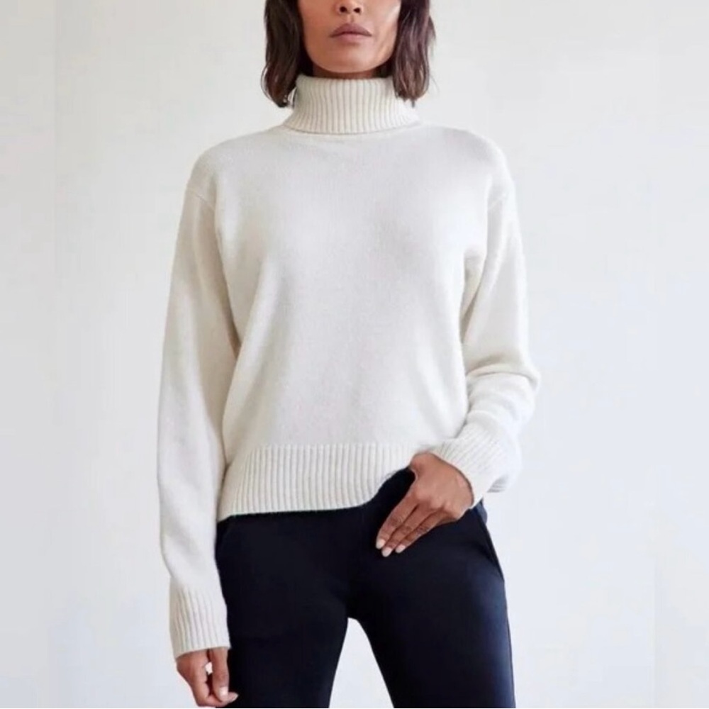 AYR The Hygge Cashmere Turtleneck Sweater